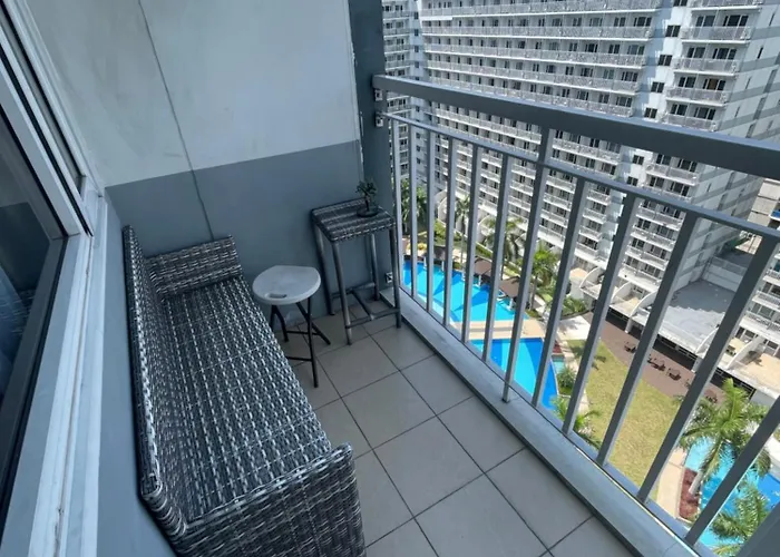 1528 Pool View With Balcony *